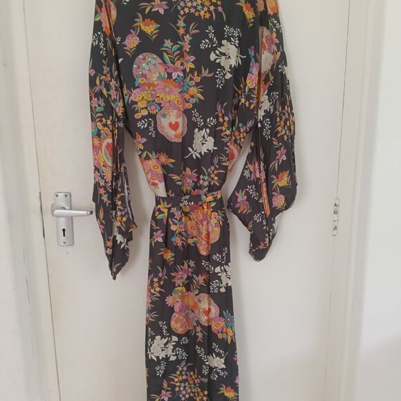 Spell & The Gypsy Leo Maxi Robe NWT - Picture 8 of 8